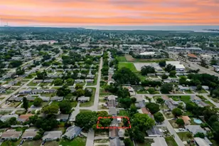 4925 Beacon Hill Dr, New Port Richey, FL 34652 - Photo 2
