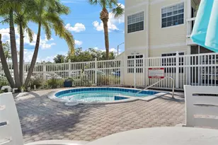 6931 Stonesthrow Cir N, Saint Petersburg, FL 33710 - Photo 16