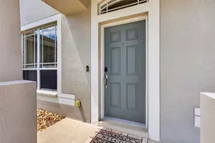 30524 Lanesborough Cir, Wesley Chapel, FL 33543 - Photo 2