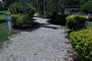 6211 Bayside Key Dr, Tampa, FL 33615 - Photo 24