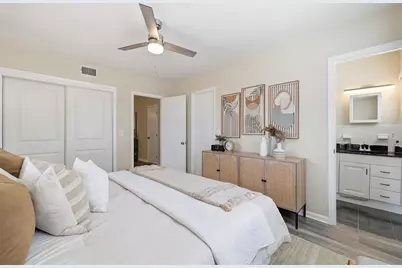 2327 W Knollwood Place, Tampa, FL 33604 - Photo 10