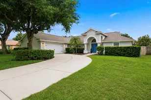 16607 Longleat Dr, Lutz, FL 33549 - Photo 1