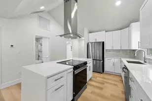 2590 18th Ave N, Saint Petersburg, FL 33713 - Photo 8