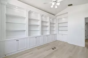 6121 Chene Ct, Lutz, FL 33558 - Photo 14