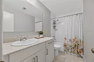 3812 N Oak Dr, Tampa, FL 33611 - Photo 18