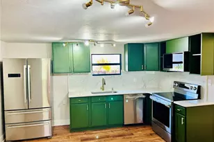 1315 24th St W, Bradenton, FL 34205 - Photo 8