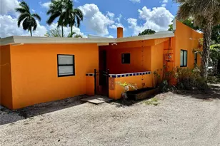 1315 24th St W, Bradenton, FL 34205 - Photo 4
