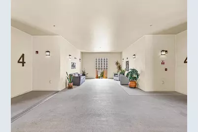100 4th Avenue S #416, Saint Petersburg, FL 33701 - Photo 22