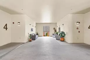 100 4th Ave S, Saint Petersburg, FL 33701 - Photo 22