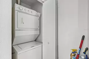 100 4th Ave S, Saint Petersburg, FL 33701 - Photo 16