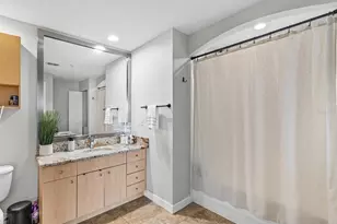 100 4th Ave S, Saint Petersburg, FL 33701 - Photo 14