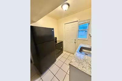 1931 7th Street S, Saint Petersburg, FL 33705 - Photo 4