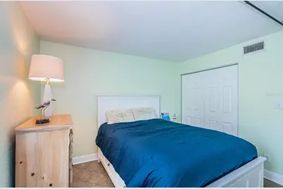 5215 Coquina Key Drive SE #B, Saint Petersburg, FL 33705 - Photo 14