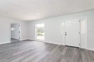 902 Shangri La Dr, Seffner, FL 33584 - Photo 2