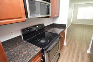 11901 4th Street N, Saint Petersburg, FL 33716 - Photo 12