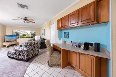 2096 Massachusetts Avenue NE, Saint Petersburg, FL 33703 - Photo 20