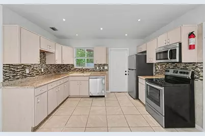9447 N Milam Way, Citrus Springs, FL 34434 - Photo 28