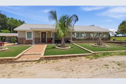 8744 Gall Blvd, Zephyrhills, FL 33541 - Photo 6