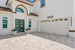 10627 Hatteras Dr SW, Tampa, FL 33615 - Photo 6