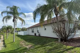 4112 Island Lakes Dr, Winter Haven, FL 33881 - Photo 6