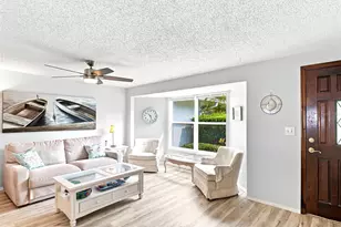 1071 Persimmon Dr, Palm Harbor, FL 34683 - Photo 8