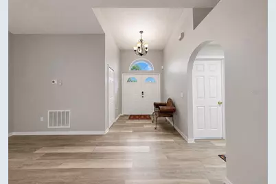 12740 Lake Vista Drive, Gibsonton, FL 33534 - Photo 2