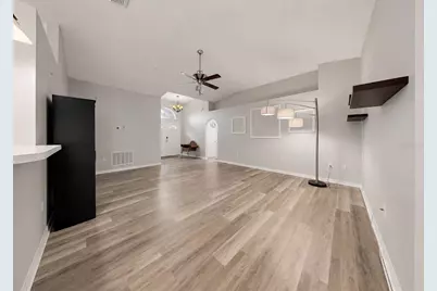 12740 Lake Vista Drive, Gibsonton, FL 33534 - Photo 6
