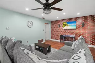 1564 Santa Monica Dr, Dunedin, FL 34698 - Photo 8