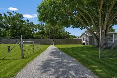 805 E Shell Point Road, Ruskin, FL 33570 - Photo 8