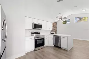 11651 Sunshine Pond Rd, Tampa, FL 33635 - Photo 12