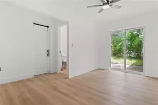 1421 26th Ave S, Saint Petersburg, FL 33705 - Photo 16