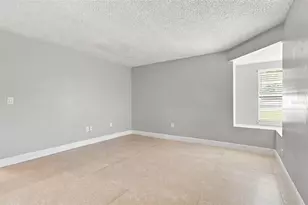 4745 Canterbury Dr, Land O Lakes, FL 34639 - Photo 22