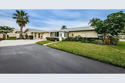 2739 Sherbrooke Lane #B, Palm Harbor, FL 34684 - Photo 2