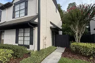 16638 Brigadoon Dr, Tampa, FL 33618 - Photo 2