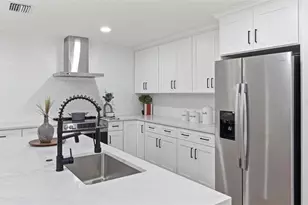 5106 Oakhaven Ln, Tampa, FL 33617 - Photo 10