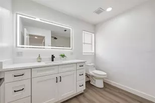 5106 Oakhaven Ln, Tampa, FL 33617 - Photo 32