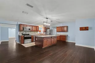 9220 McIntosh Rd, Dover, FL 33527 - Photo 6