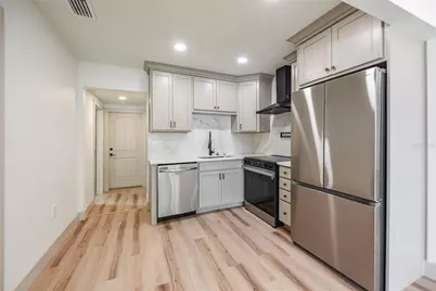7851 40th Ave N, Saint Petersburg, FL 33709 - Photo 10