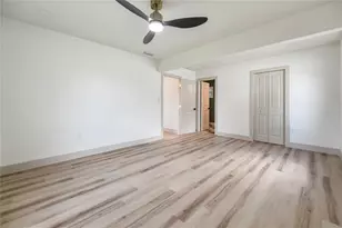 7851 40th Ave N, Saint Petersburg, FL 33709 - Photo 16