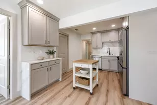 7851 40th Ave N, Saint Petersburg, FL 33709 - Photo 10