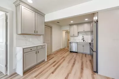 7851 40th Ave N, Saint Petersburg, FL 33709 - Photo 8