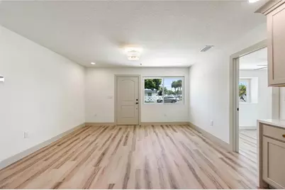 7851 40 Ave N, Saint Petersburg, FL 33709 - Photo 6