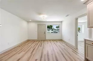 7851 40th Ave N, Saint Petersburg, FL 33709 - Photo 6