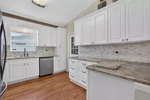 12496 136th Ln, Largo, FL 33774 - Photo 10