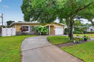 12496 136th Ln, Largo, FL 33774 - Photo 1