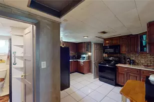 5651 6th St, Zephyrhills, FL 33542 - Photo 6