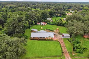 3704 Thonotosassa Rd, Plant City, FL 33565 - Photo 6