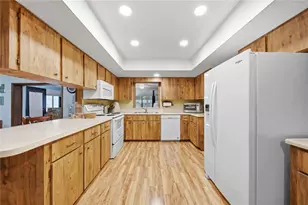 3704 Thonotosassa Rd, Plant City, FL 33565 - Photo 24