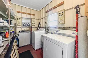 3324 W Tiki Dr, Holiday, FL 34691 - Photo 24
