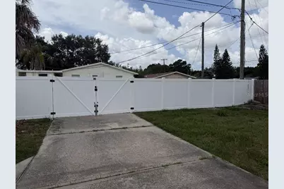 632 89th Avenue N, Saint Petersburg, FL 33702 - Photo 12